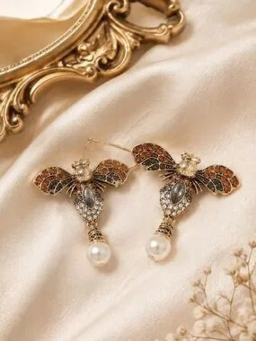 Vintage Gold Bee Pearl Earrings